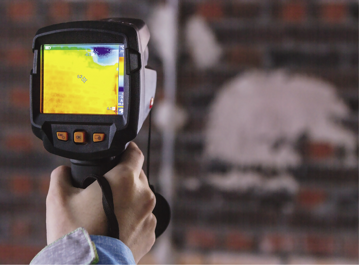 Termografia-w eksploatacji-i-utrzymaniu-hal-przemyslowych-i-magazynowych-iStock1