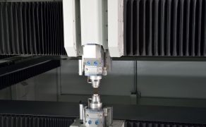 Nowe zabezpieczenia w głowicach tnących laserów fiber