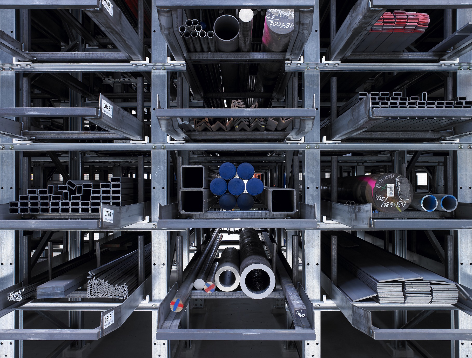 Wdrozenie-automatyzacji-produkcji-od-firmy-Remmert-w-Insbud-Magazyn-komorowy