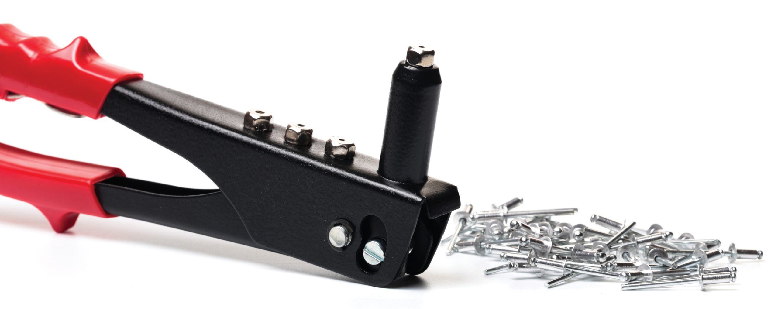 FAST_3-4_20_NIEZBEDNE_INFORMACJE_O_NITACH_iStock-1142782600