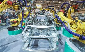 FANUC-dostarczy-1400-robotow-do-VW-dlaProdukcji.pl-produkcja-przemysł-portal branżowy