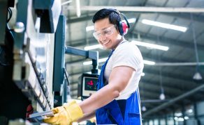 Budowa-maszyn-jasna-przyszlosc-komponentow-standardowych-fot-1-dlaprodukcji.pl