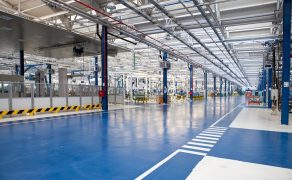 Polskie-oswietlenie-hal-i-biur-fot-1-dlaprodukcji.pl