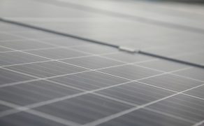 Longi-i-Keno-dostarcza-polskim-klientom-moduly-fotowoltaiczne-o-mocy-300-MW-dlaProdukcji.pl