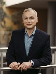 Polak-prezesem-Zarzadu-EAE-europejskiego-stowarzyszenia-branzy-ociepleniowej-Jacek-W-Kulig-dlaProdukcji.pl