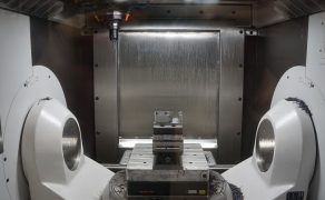 Maszyny-technologiczne-CNC-zalety-i-ograniczenia-fot-1-dlaProdukcji.pl