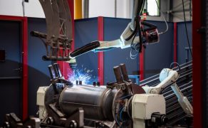 Sunex-wdrozyl-zrobotyzowana-linie-produkcyjna-dlaProdukcji.pl