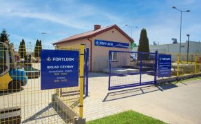 Wyroznij-sie-czyli-ogrodzenie-w-firmowych-barwach-dlaProdukcji.pl