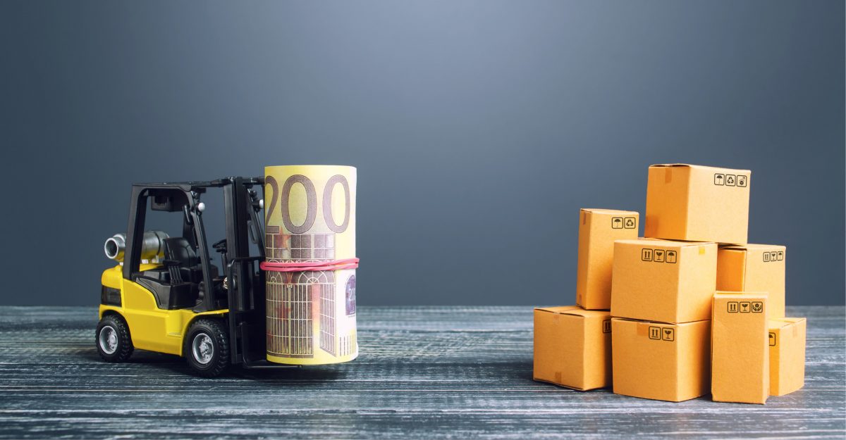 URU-2-21-zarzadzanie-mikolaj-lagowski-LEASING-OPERACYJNY-CZY-KREDYT-iStock-1203992131