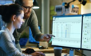 LVD-wprowadza-wycinarke-laserowa-zrobotyzowana-maszyne-do-giecia-oraz-pakiet-oprogramowania-Fot-1-dlaProdukcji.pl