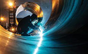 STA-9-10-21-spawalnictwo-Andrzej-Klimpel-ZBIORNIKI-ATMOSFERYCZNE-PRODUKTOW-NAFTOWYCH-iStock-1272230453