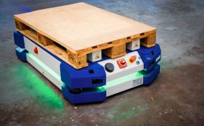 czy-roboty mobilne-ułatwia-transport-w-fabrykach-fot-1-dlaProdukcji.pl