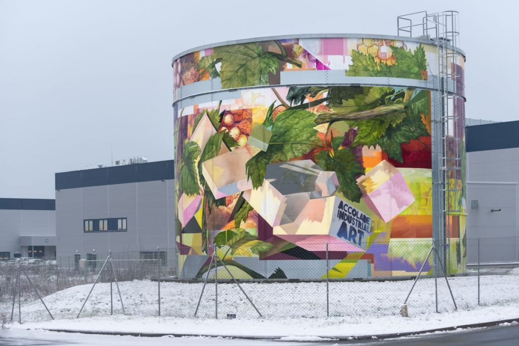 Artysci-Bitka-i-Chwalek-stworzyli-mural-w-parku-przemyslowym-w-Zielonej-Gorze