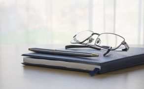 Sztuczna-inteligencja-Chiny-kontra-USA-dlaProdukcji.pl