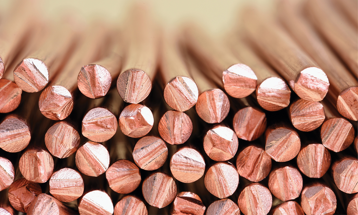 STAL-5-6-22-Bartosz-Sulkowski-BRAZY-STARE-NOWE-MATERIALY-iStock-901858684