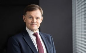 zabezpieczenie-lancuchow-dostaw-a-popyt-na-magazyny-john-palmer