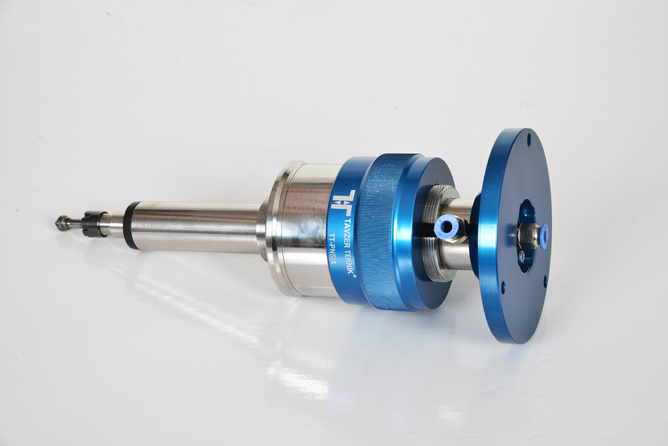 STAL-7-8-22-Maciej-Drajerczak-OPRAWKI-TAVZER-TEKNIK-RYS-3