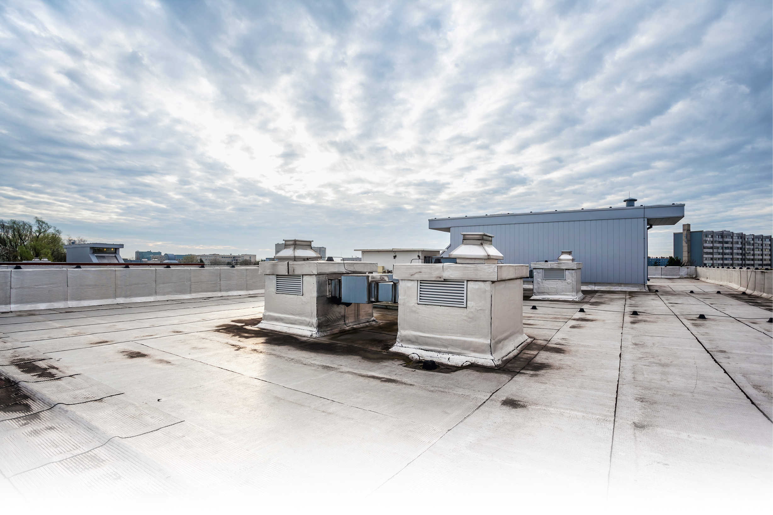 wentylacja-dachowa-hal-wybrane-rozwiazania-istock