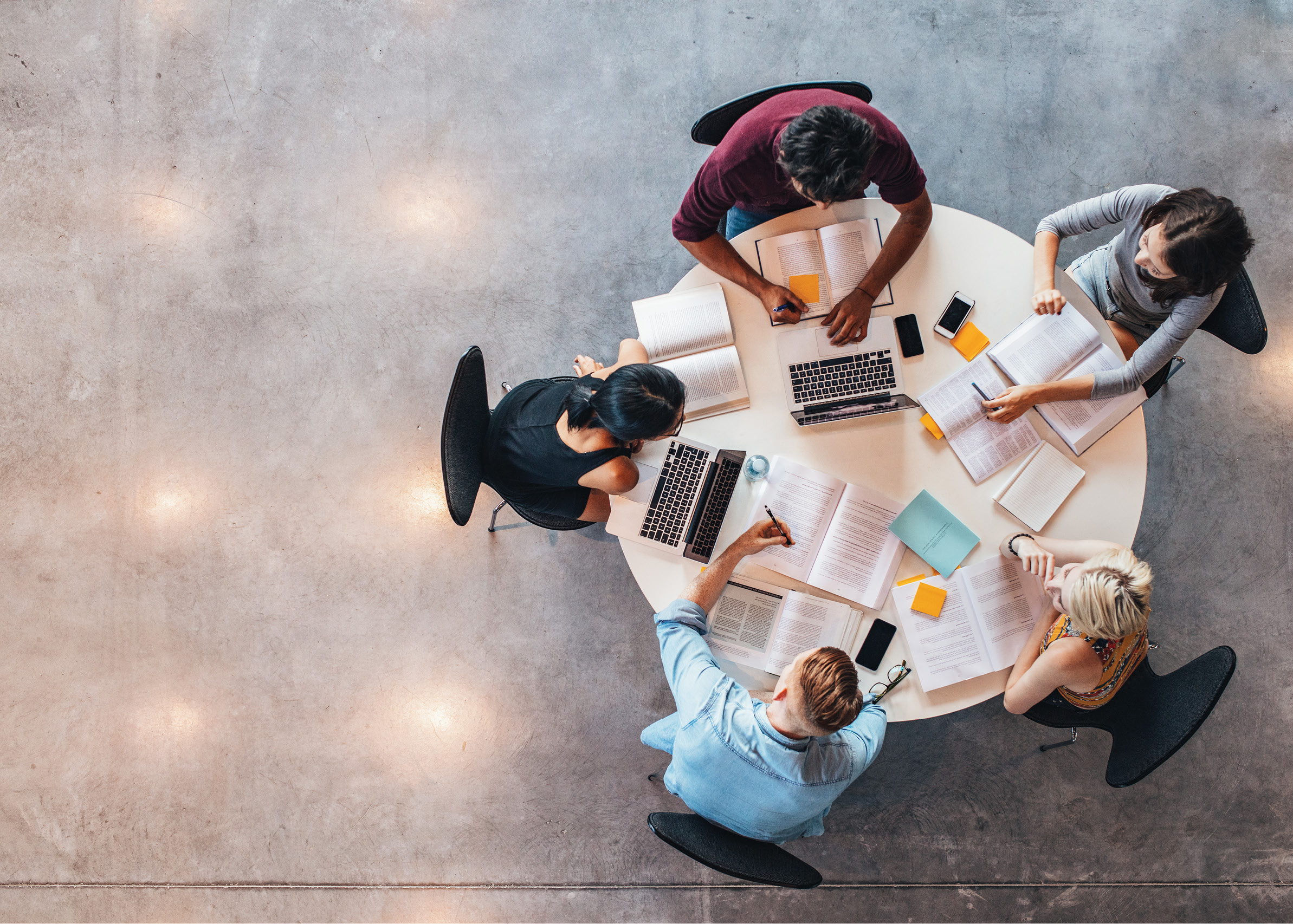 STAL_9-10_22_Radoslaw_Morek_PROJEKTOWANIE_CAD-CAM_OBRABIARKI_CNC_iStock-624695614