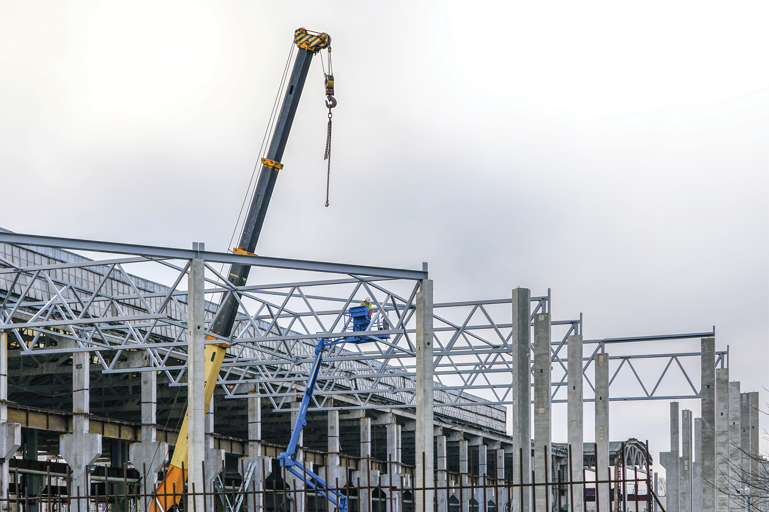 materialy-konstrukcyjne-dobor-w-srodowiskach-korozyjnych-istock