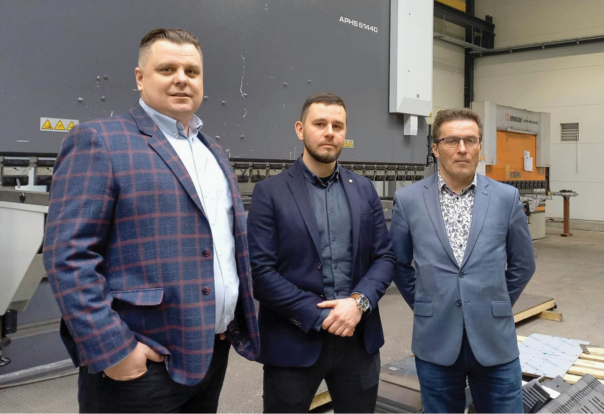 STAL_5-6_23_OPROGRAMOWANIE_DOSTOSOWANE_DO_POTRZEB_FOT_1