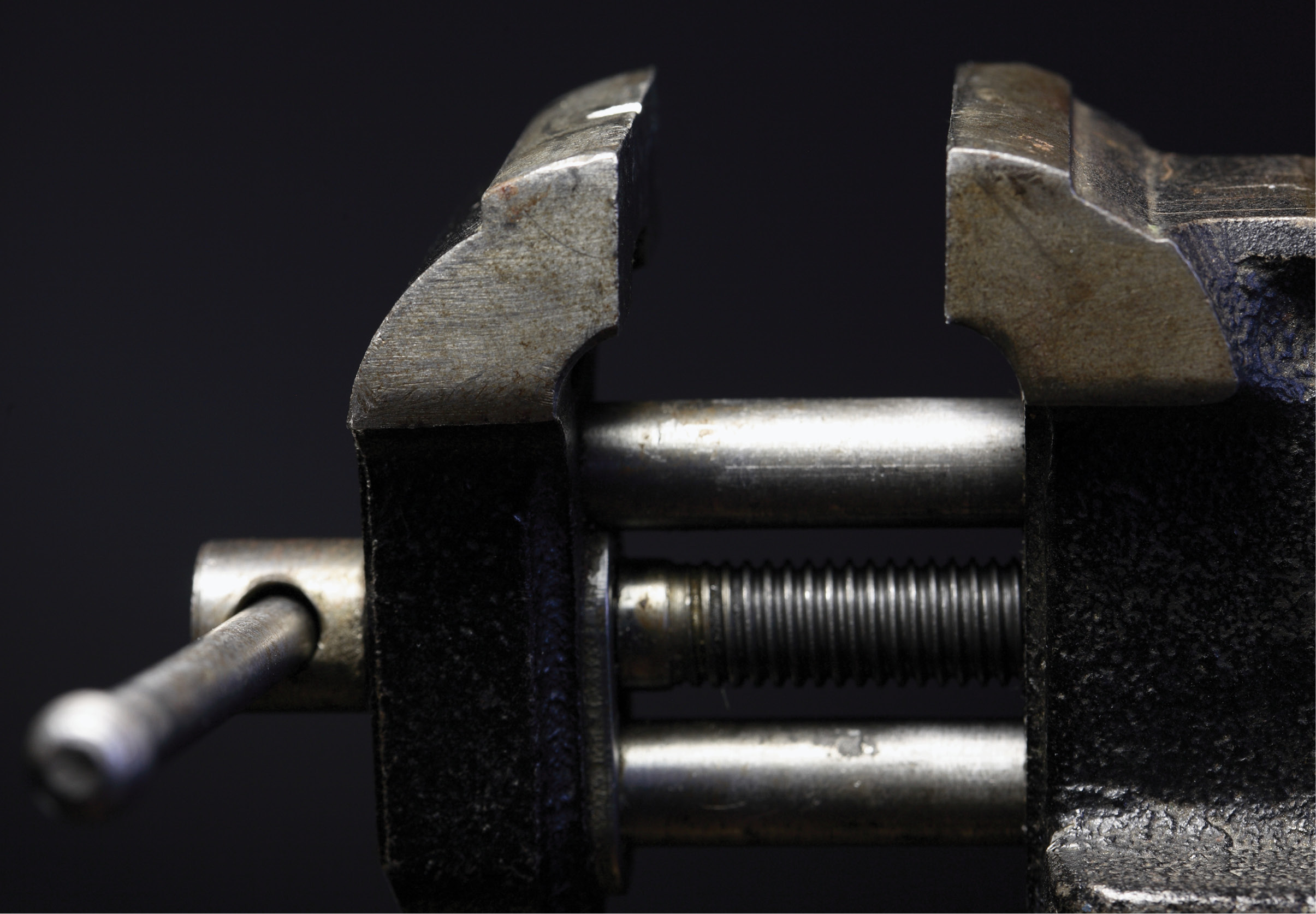 STAL_9-10_23_Marcin_Marszolik_IMADLO_MASZYNOWE_PROCES_TECHNOLOGICZNY_iStock-166633554