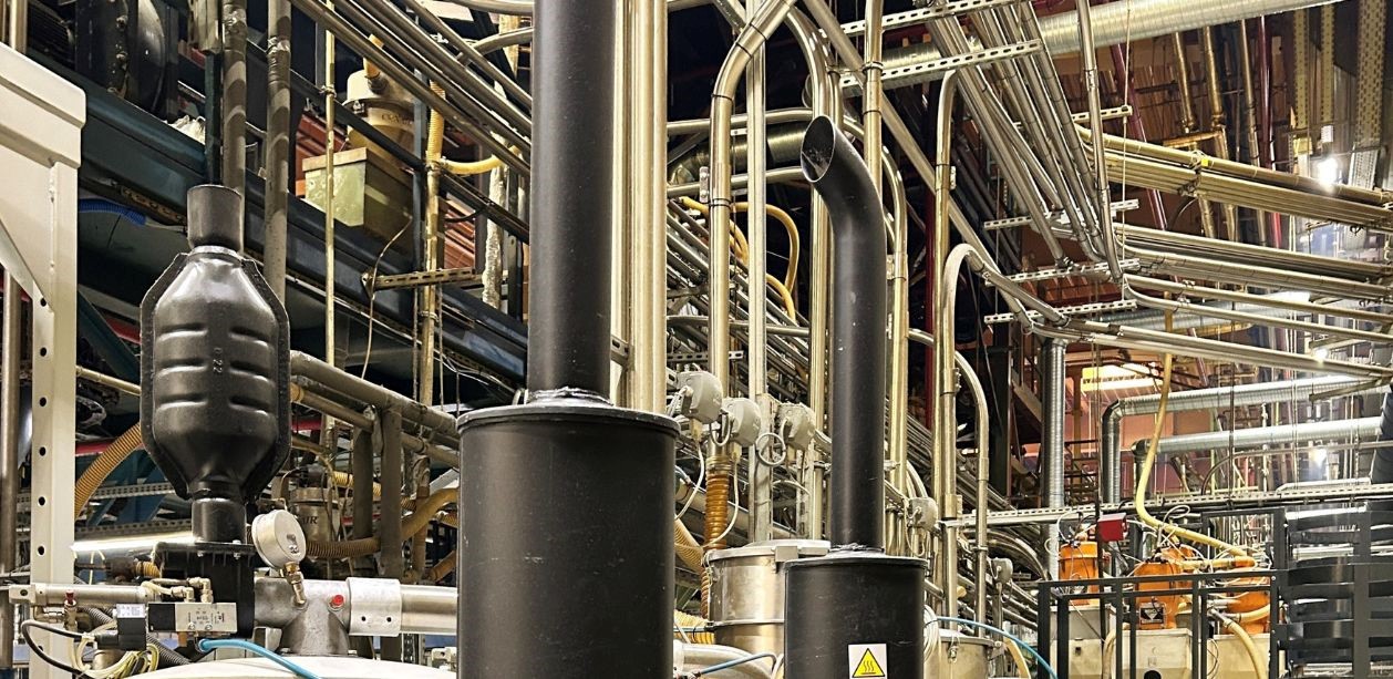 hałasu w zakładzie produkcyjnym