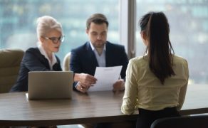 wewnątrz organizacji