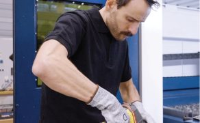 STAL_7-8-9-10_25_WYCINARKA_LASEROWA_Z_ALGORYTMAMI_AI_FOT_2