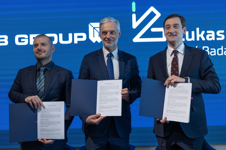 Łukasiewicz i Grupa WB